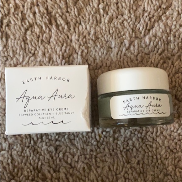 Earth harbour aqua aura reparative eye cream